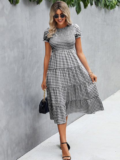 Women's fashion Plaid print pleated short sleeved dress